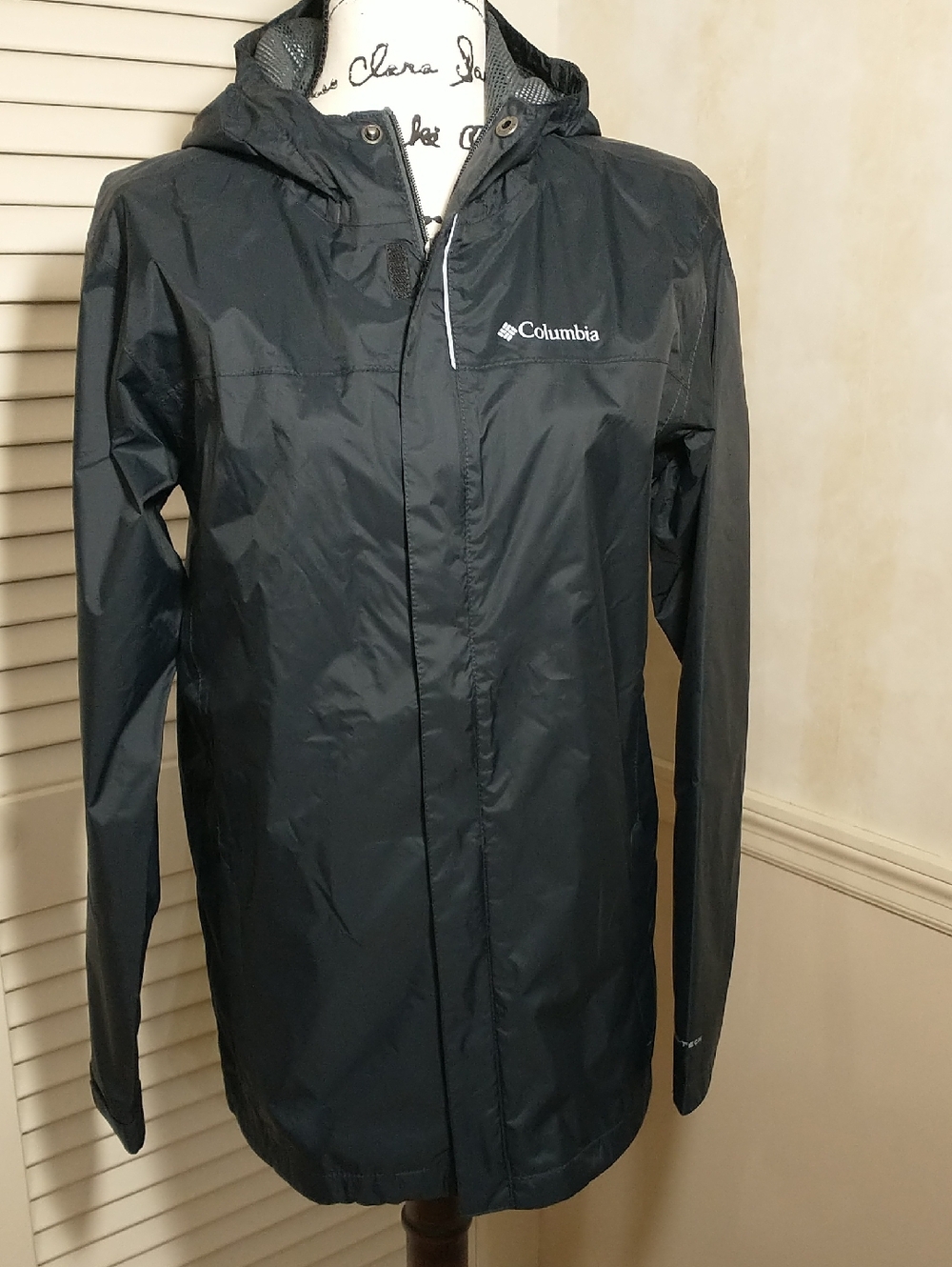 LIKE NEW Columbia Watertight Omnitech Black Rain Jacket, Kids Size 18-20 XL